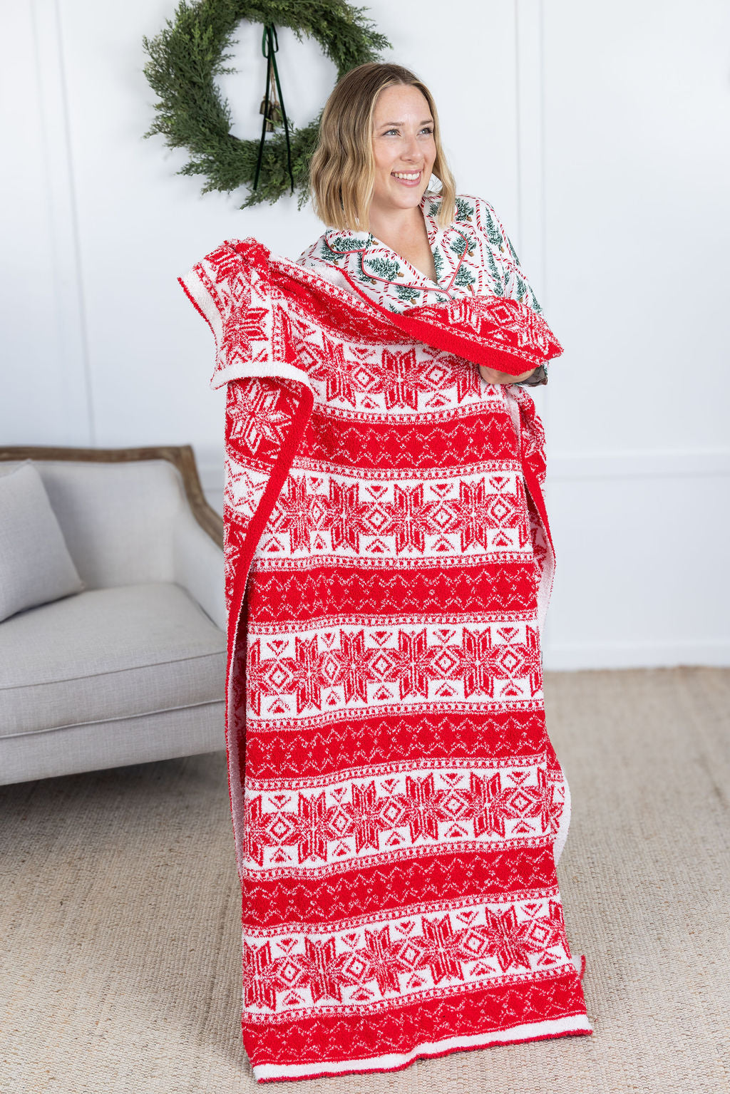 IN STOCK Plush and Fuzzy Blanket - Red Holiday