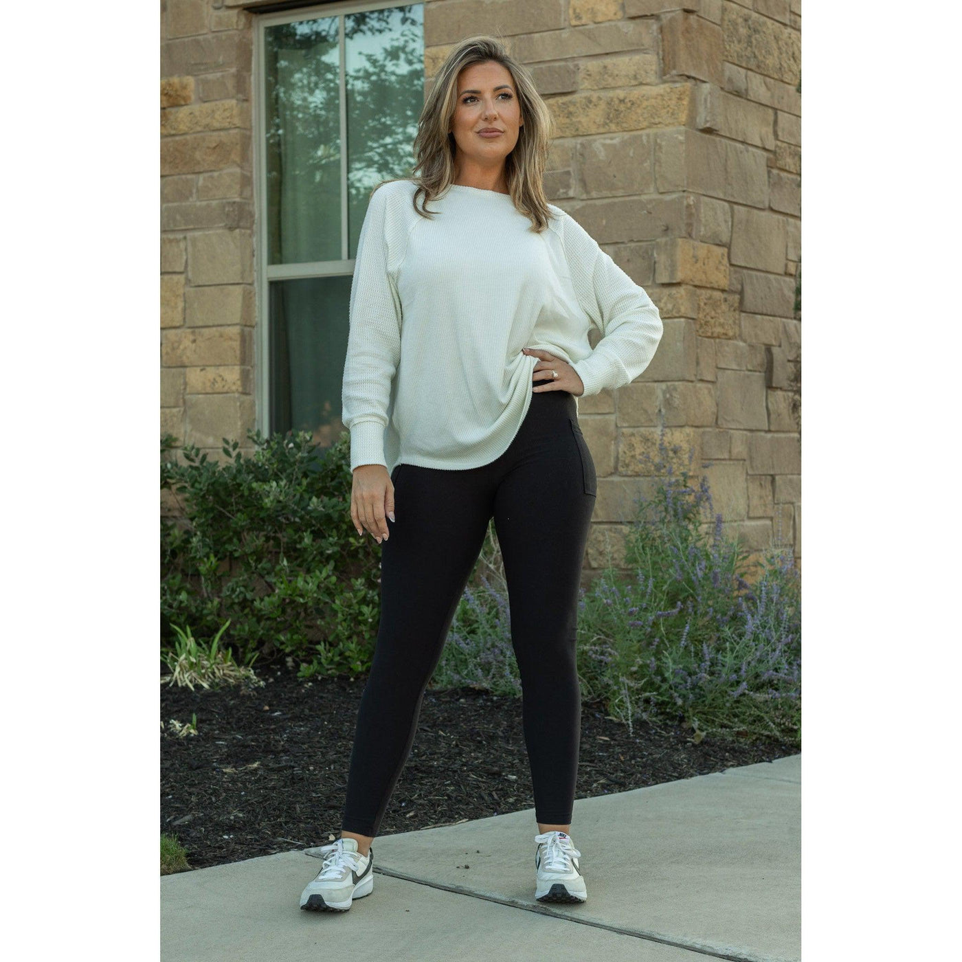 Ready to Ship | The Lilla -   Black FLEECE Full Length Leggings with Pockets