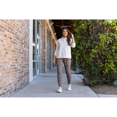 Ready to Ship | The Bianca - Leopard Bats Leggings