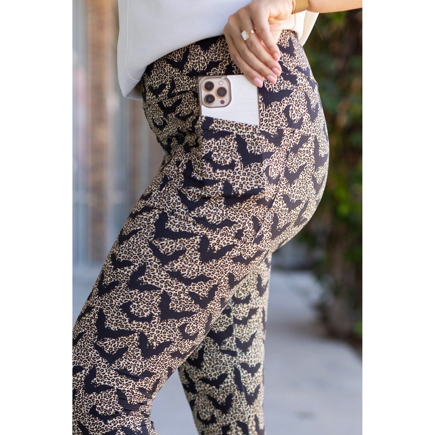 Ready to Ship | The Bianca - Leopard Bats Leggings