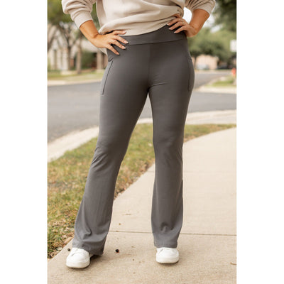 Ready to Ship | The Cassie - 30  CHARCOAL Bootcut Leggings with Pockets - Round 2