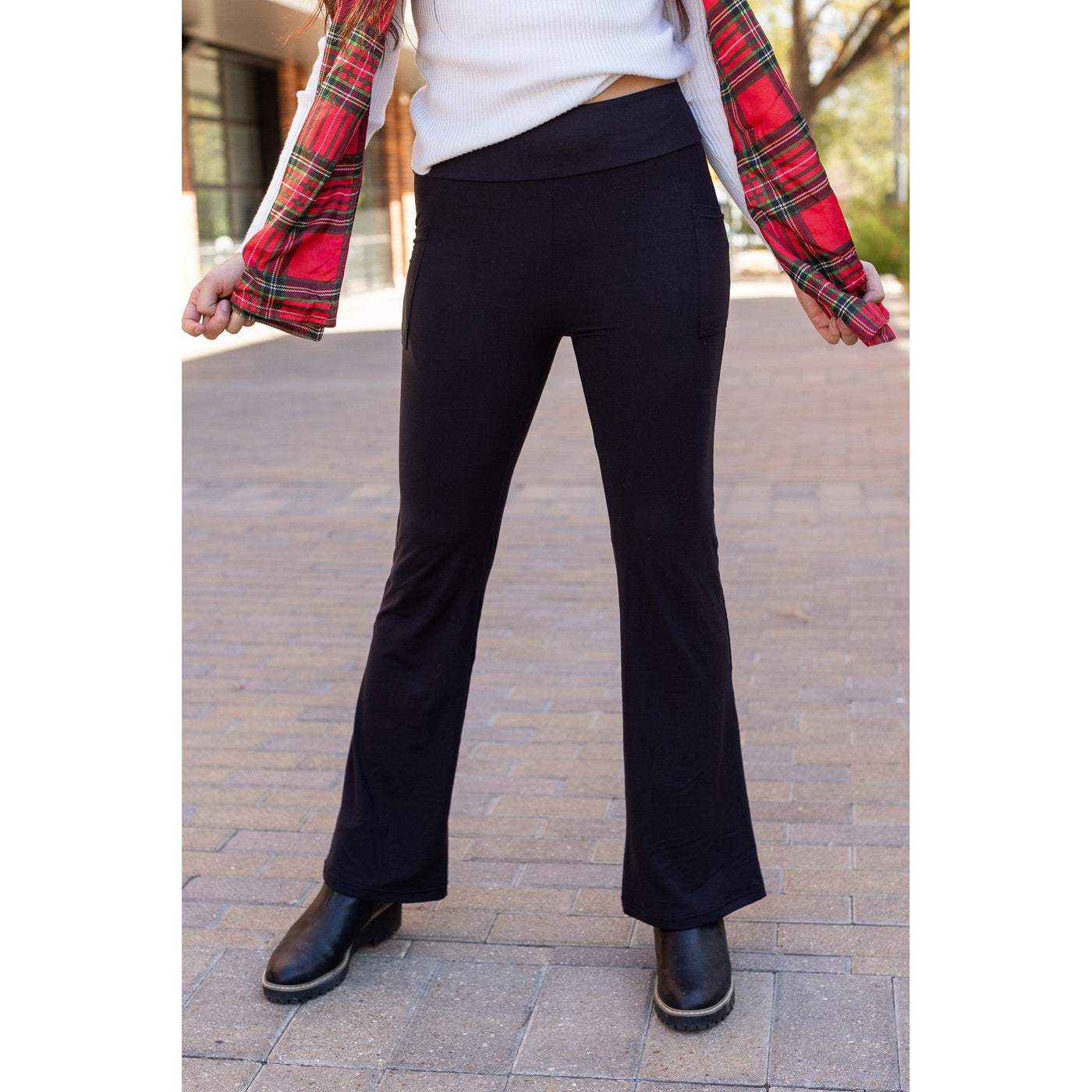 Ready to Ship | The Vanessa 30 - Black Bootcut Leggings