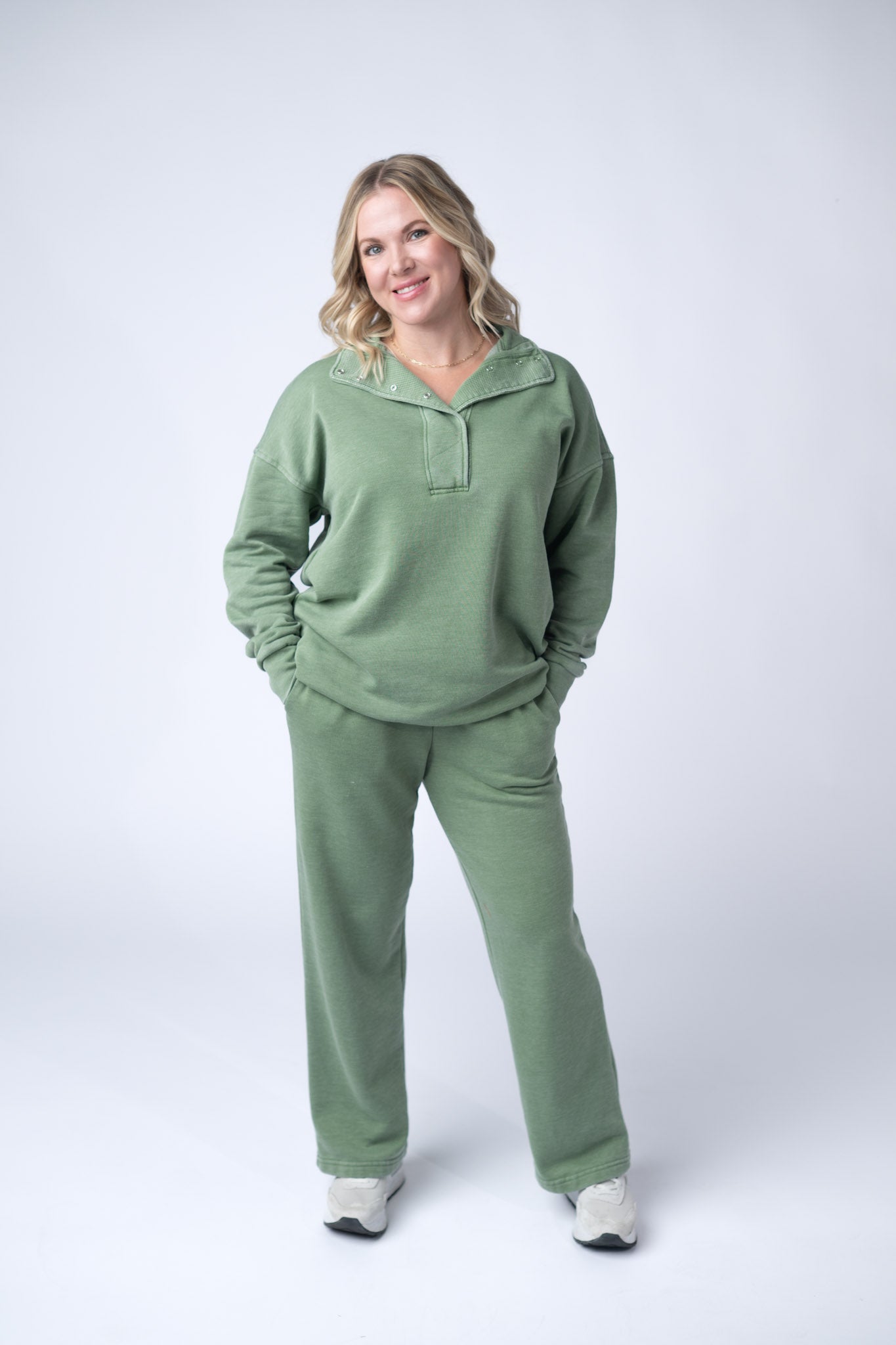 IN STOCK Jesse Vintage Wash Snap Pullover - Olive