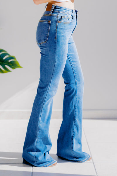 Soft Bloom Judy Blue Flares