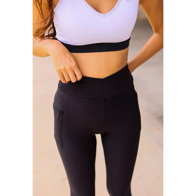 Ready to Ship | The Chloe - Crossover BLACK Pocket 7/8th Ankle Length Leggings